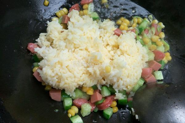 玉米火腿蛋炒饭的做法图解6