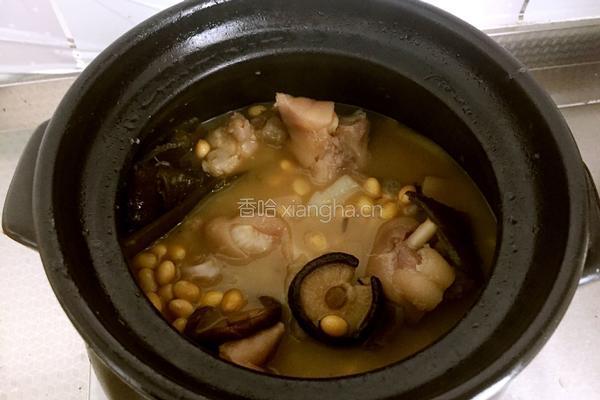 黄豆山药海带猪蹄汤的做法图解8