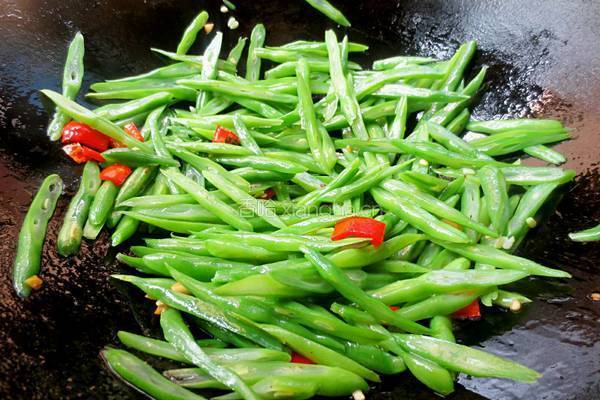 爆炒四季豆的做法图解5