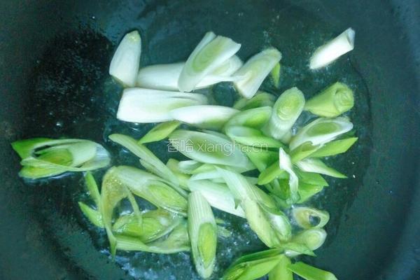 蒜苗炒香干的做法图解4