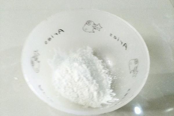 炸小银鱼的做法图解3