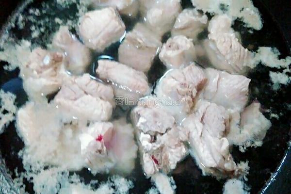 香菇玉米烧排骨的做法图解5