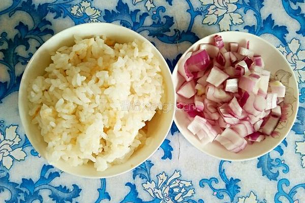 孜然羊肉炒饭的做法图解2