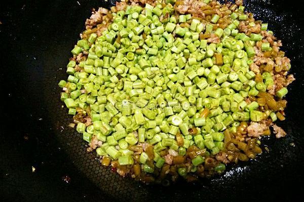 干煸肉末豆角的做法图解5