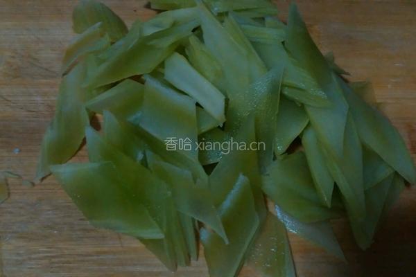 青笋炒肉的做法图解2
