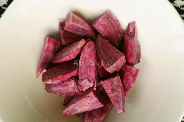 蒸紫薯饼的做法图解1