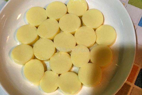 虾仁蒸豆腐的做法图解3