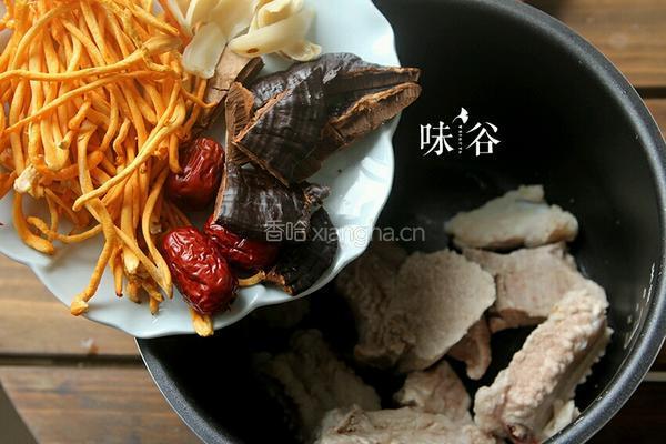 灵芝虫草花排骨汤的做法图解4