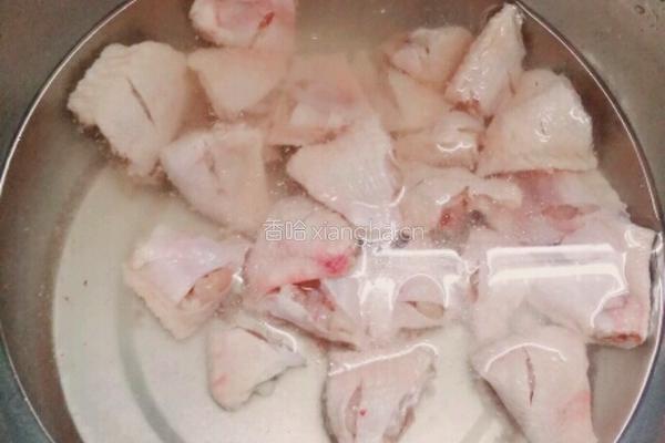 香爆鸡翅的做法图解2