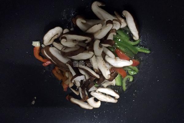 鸡蛋炒蘑菇的做法图解5