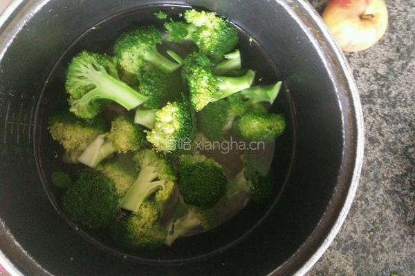 爽口西蓝花的做法图解4