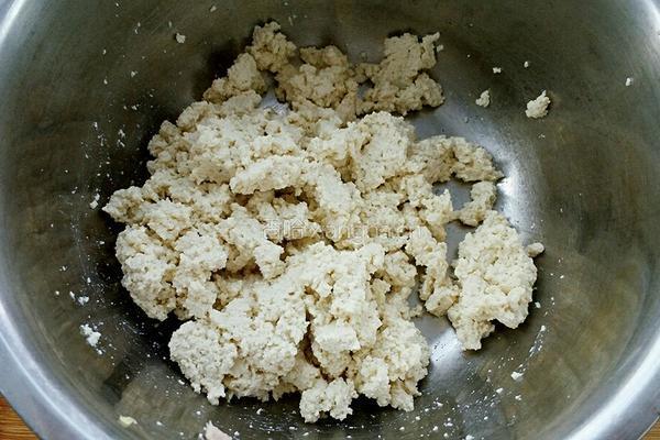 焦溜豆腐丸子的做法图解1