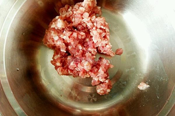 土豆猪肉饺子的做法图解3