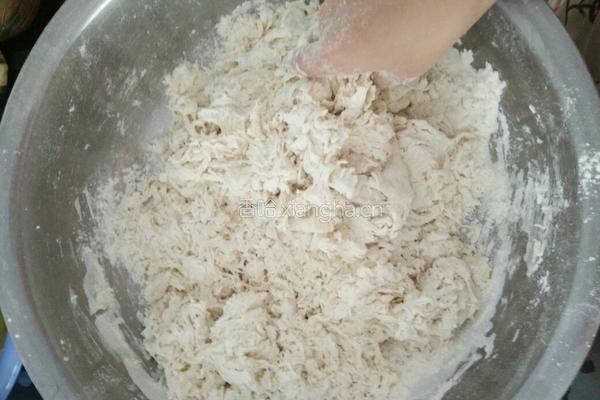 多层鲜香花卷的做法图解1