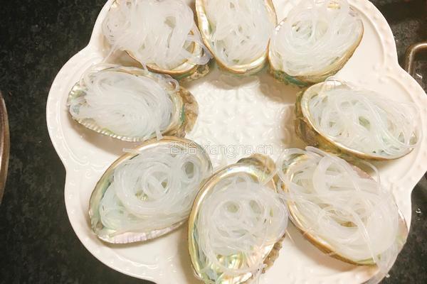 蒜蓉鲍鱼粉丝的做法图解5