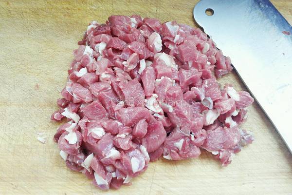 羊肉饺子馅的做法图解1