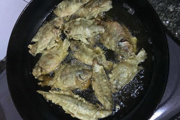 油炸小酥鱼的做法图解7
