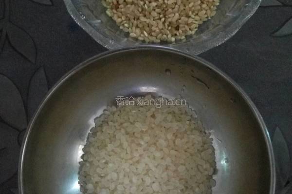糙米饭的做法图解1
