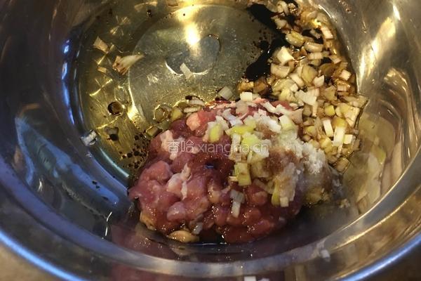 猪肉韭菜馅饼的做法图解4