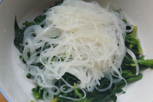 芝麻拌菠菜的做法图解4