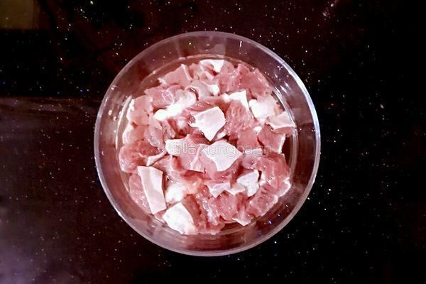 咖喱牛肉面的做法图解1