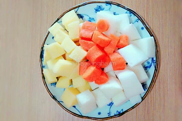 牛肉炖萝卜土豆的做法图解2