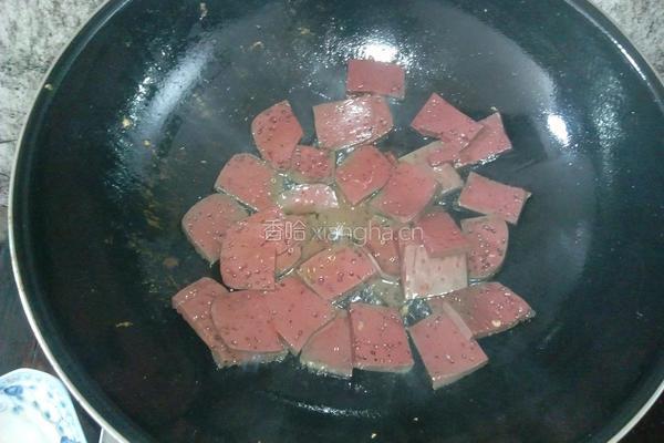 猪血炒豆芽的做法图解4