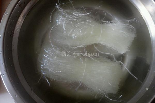 蒜茸蒸开边虾的做法图解1