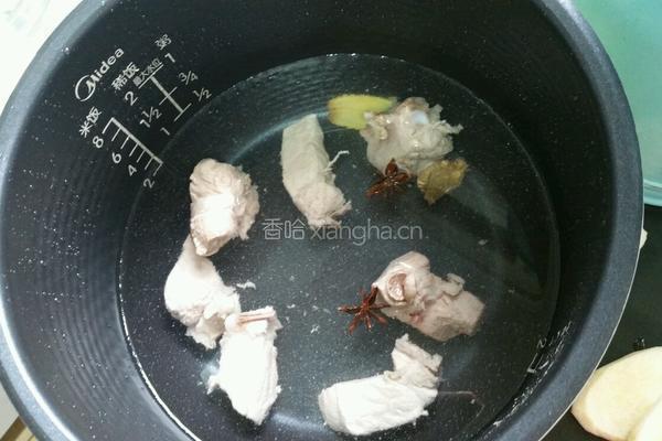茭白排骨汤的做法图解5