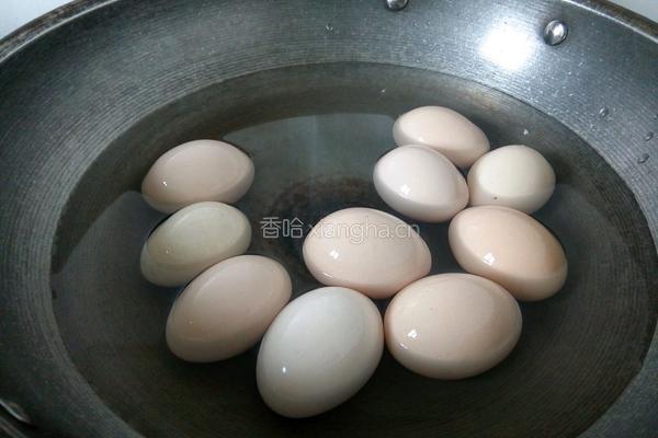啤酒煮蛋的做法图解1