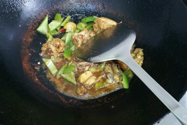 辣炒牛蛙的做法图解7