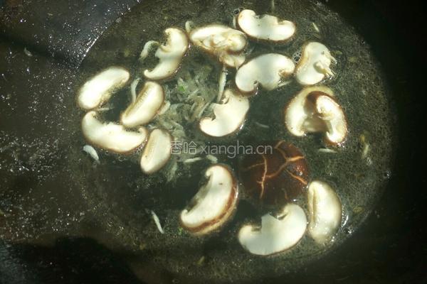 紫菜鲜菇汤的做法图解3