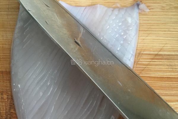 油泼鱿鱼的做法图解3