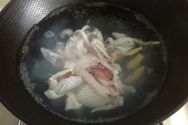 鱿鱼炒芹菜的做法图解6