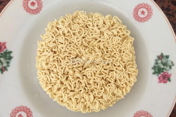 蚝油鲜虾汤面的做法图解1