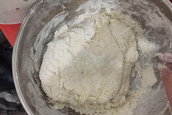 牛肉馅饼的做法图解1