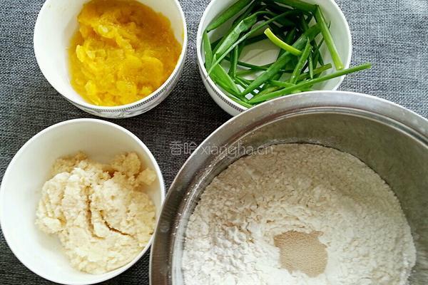 豆渣方瓜葱油卷儿的做法图解2
