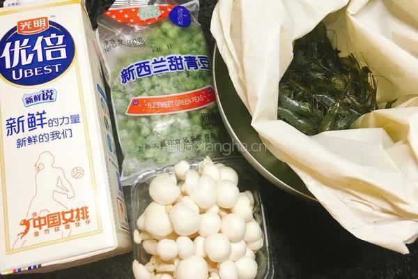 奶香青豆煨河虾的做法图解1