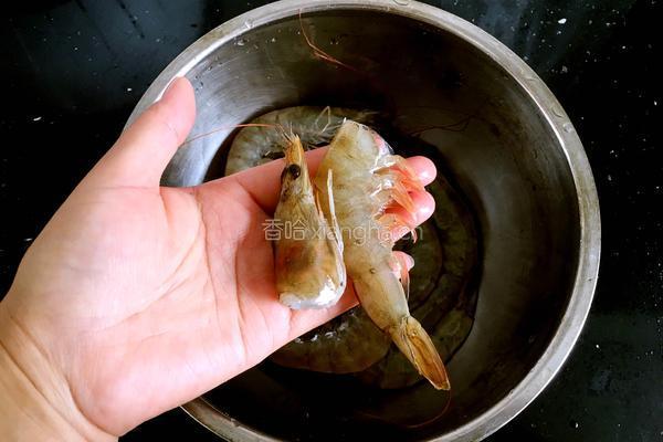油炸虾头的做法图解2