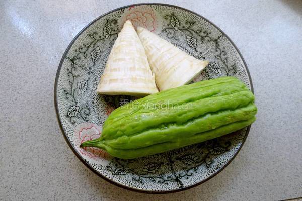 素炒竹笋的做法图解1