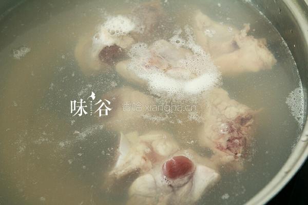 牛大力杜仲煲猪骨的做法图解2