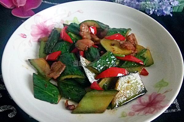 黄瓜皮炒肉的做法图解11