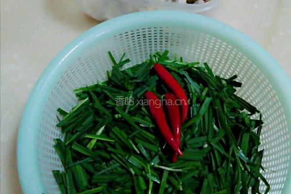 蛤蜊炒韭菜的做法图解3