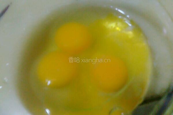 鸡蛋火腿炒豆米的做法图解2