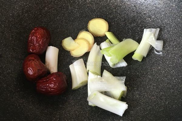 花胶煲鸡汤的做法图解13