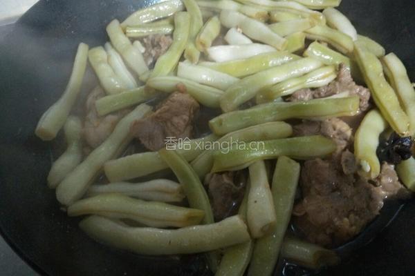 脊骨炖豆角的做法图解5