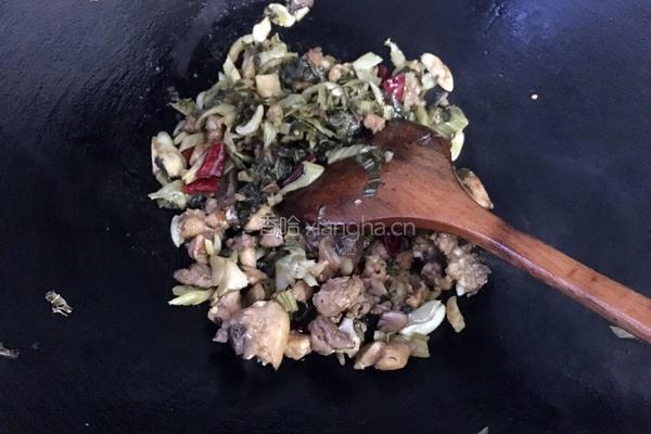 酸菜鸡的做法图解9