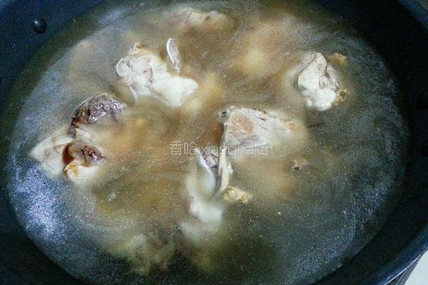 墨鱼干炖大骨的做法图解7
