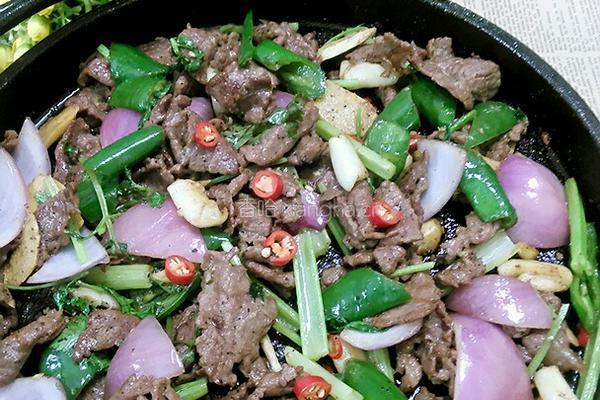 黑椒鐵板牛肉的做法图解5