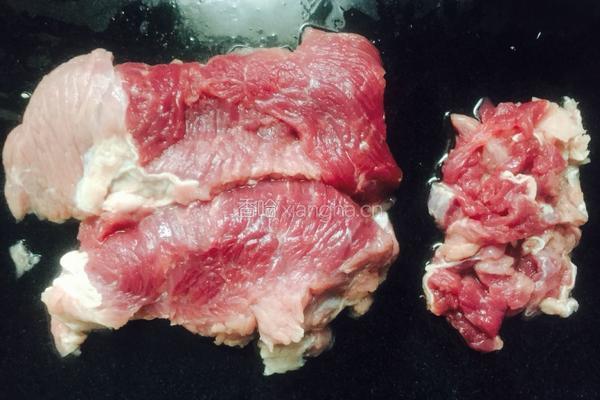 自制牛肉酱的做法图解2